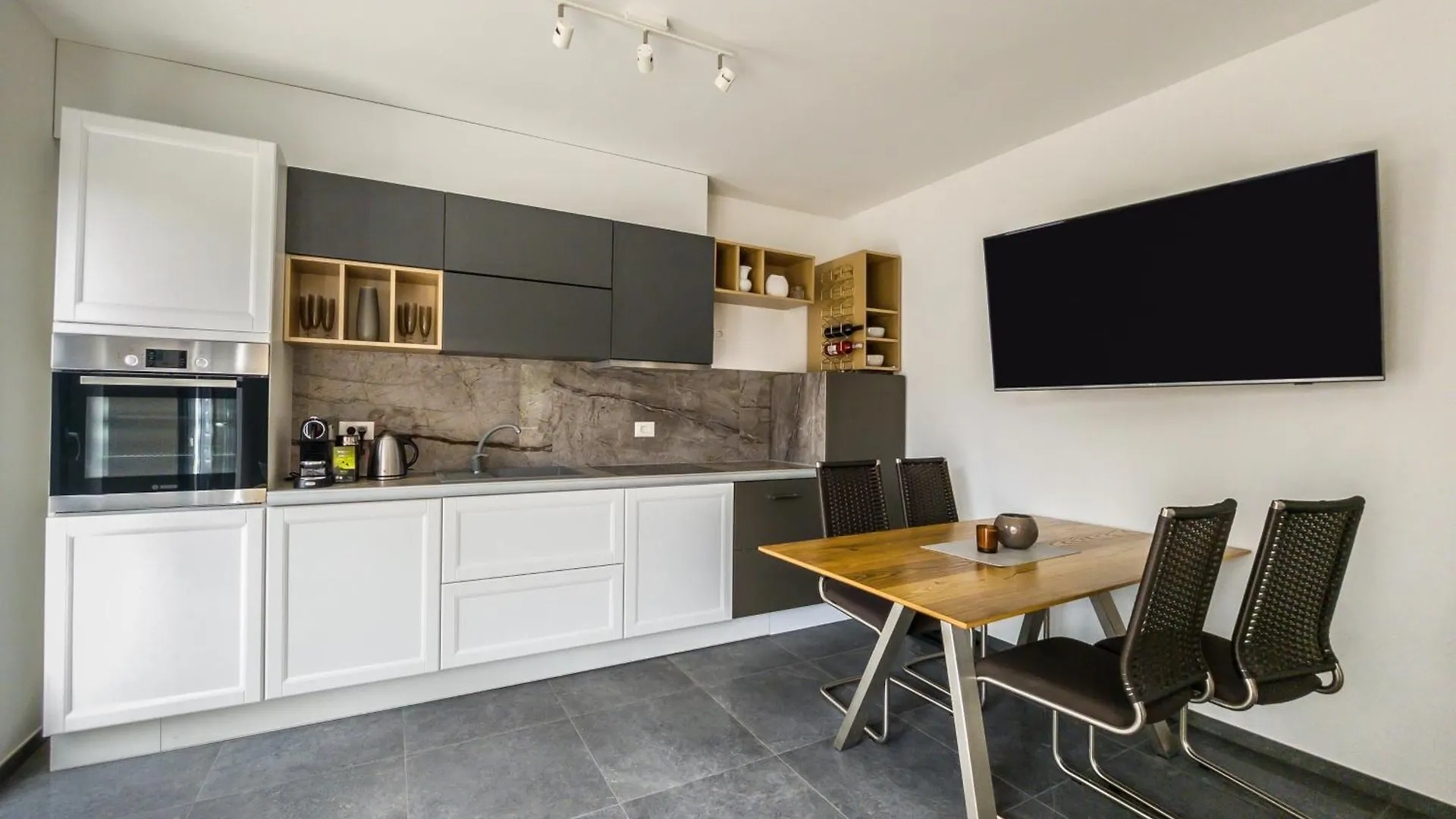 Apartman Dalmatino 佩特坎内 克罗地亚