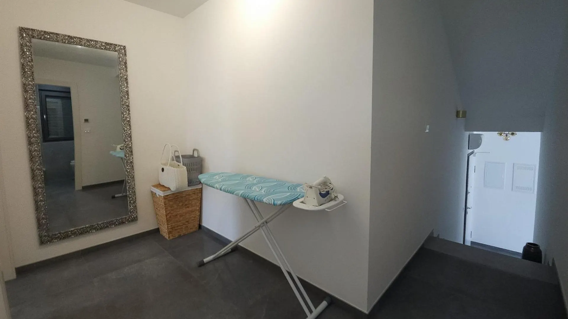Apartman Dalmatino 佩特坎内 公寓